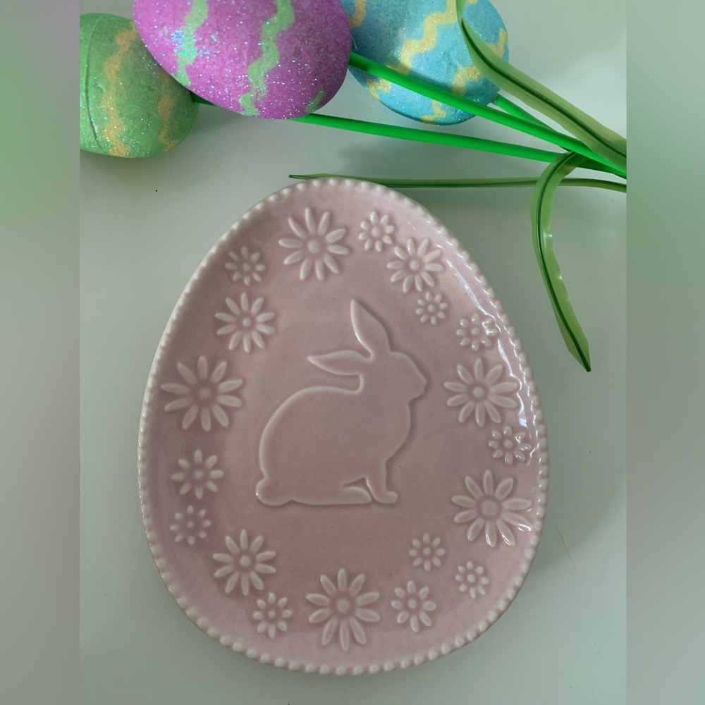 🐣🌼New Small Easter Bunny Egg Plate Powder Pink🐰